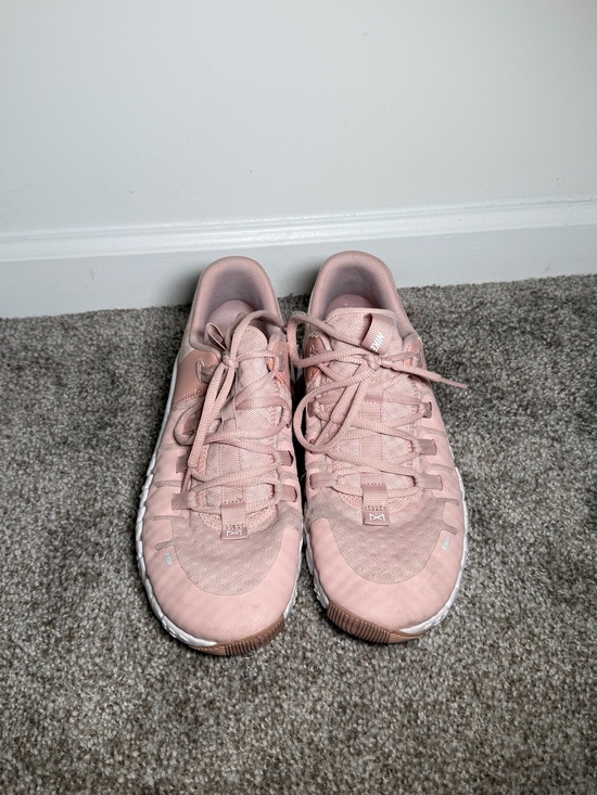 Nike Shoes - Nike Free Metcon 5 Training Shoes in Pink Oxford DV3950-600 VNDS Women's 9.5